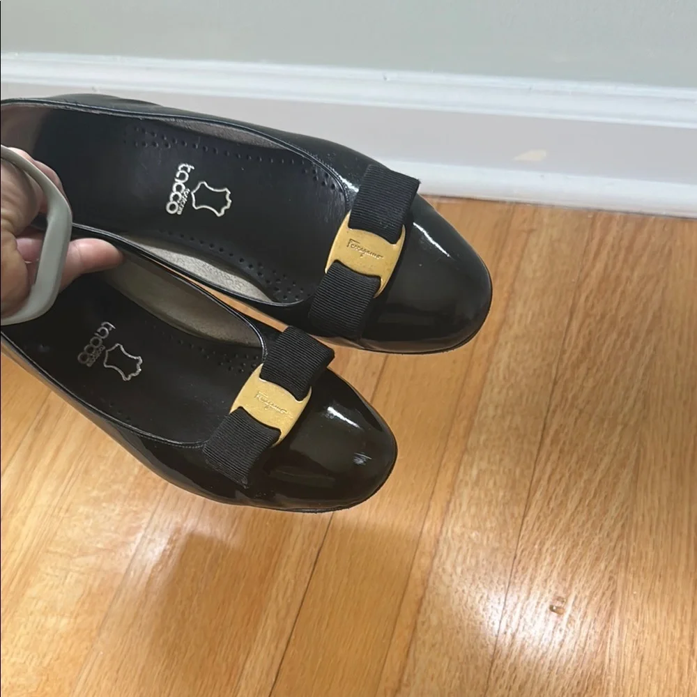Salvatore Ferragamo Black Bow Flats (Refurbished) - Picture 6 of 7